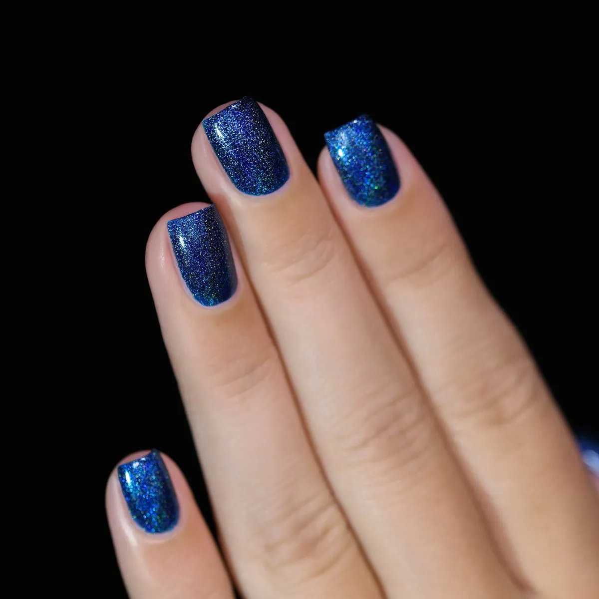 ILNP Isabella nagellack petrolblå holografiskt