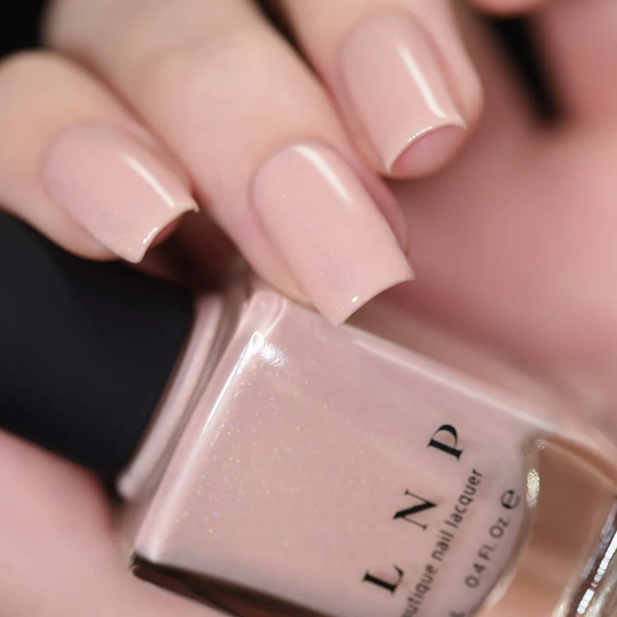 ILNP Nine to Five Rumor Has It nagellack holografiskt