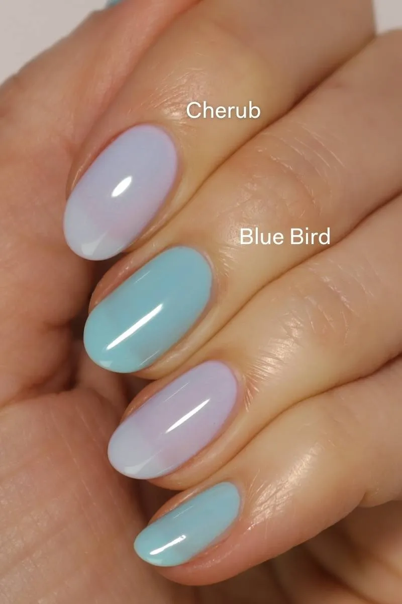 Cirque Colors Blue Bird nagellack ljusblå crelly