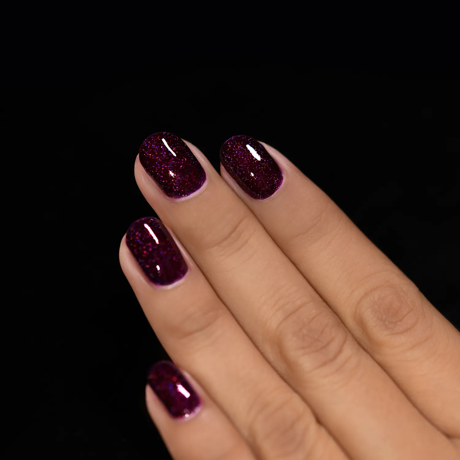 ILNP Madeline nagellack mörk bär holografisk