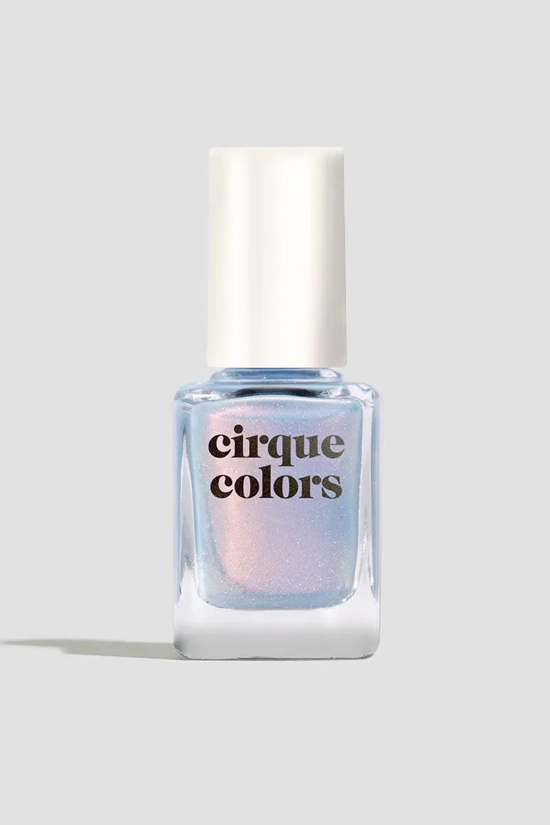 Cirque Colors Hygge nagellack sheer ljusblå kopparskimmer