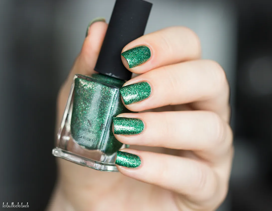 ILNP Lucky One nagellack grön metallic