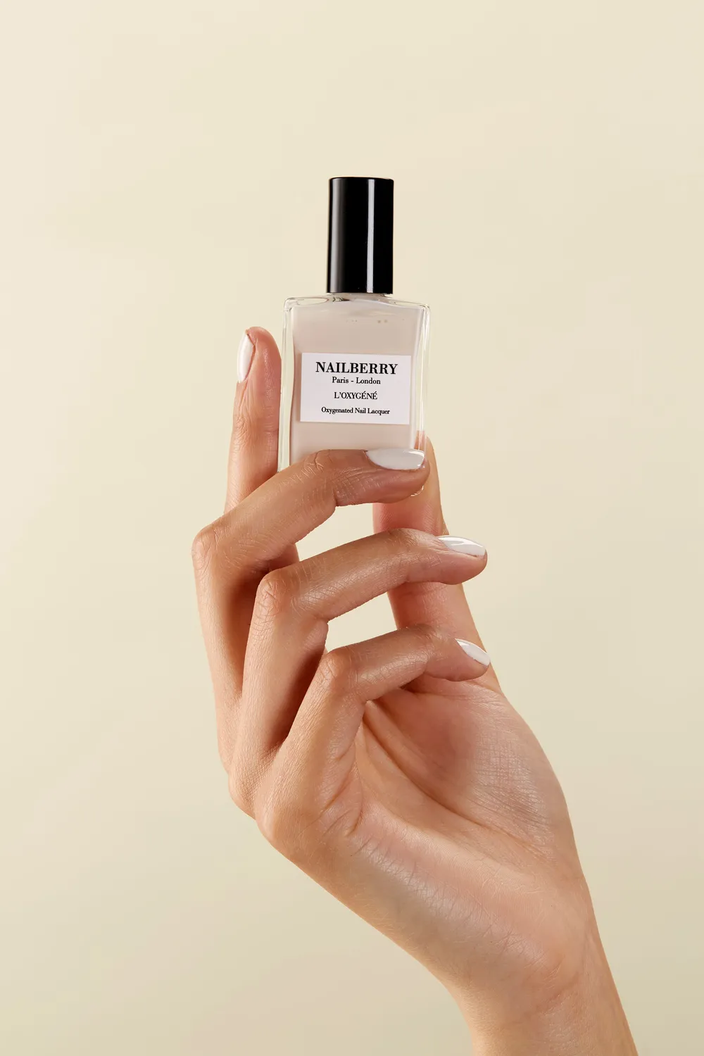 Nailberry Au Naturel nagellack 14ml beige semi-sheer