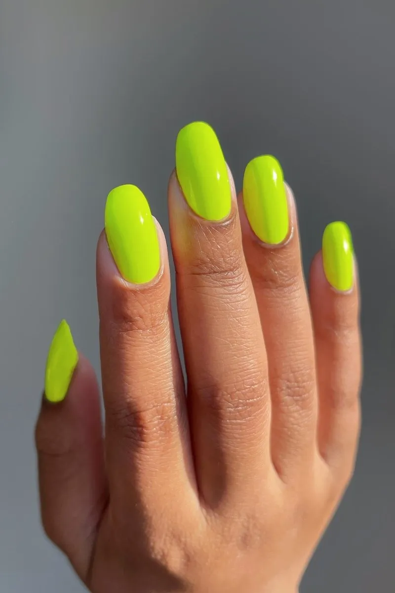 Cirque Colors Electric Daisy nagellack neon gul