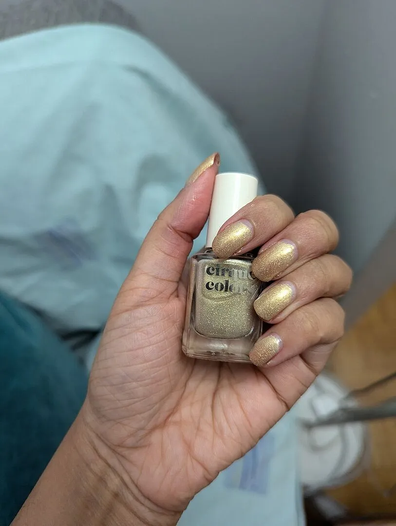 Cirque Colors Radiant Realm nagellack guld holographic