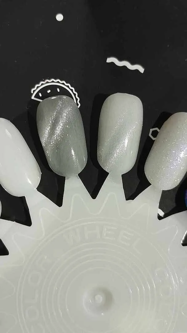 Cirque Colors Chemistry nagellack magnetisk gråsilver