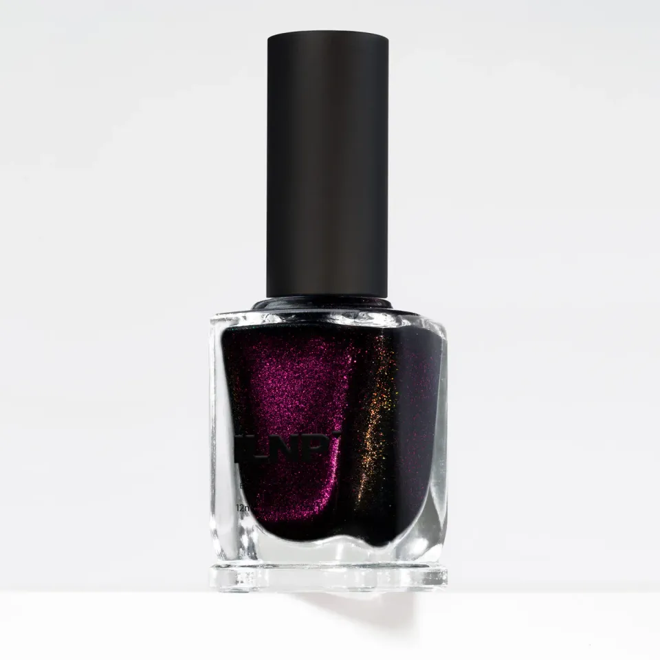 ILNP Coven Bewitched nagellack mörklila shimmer