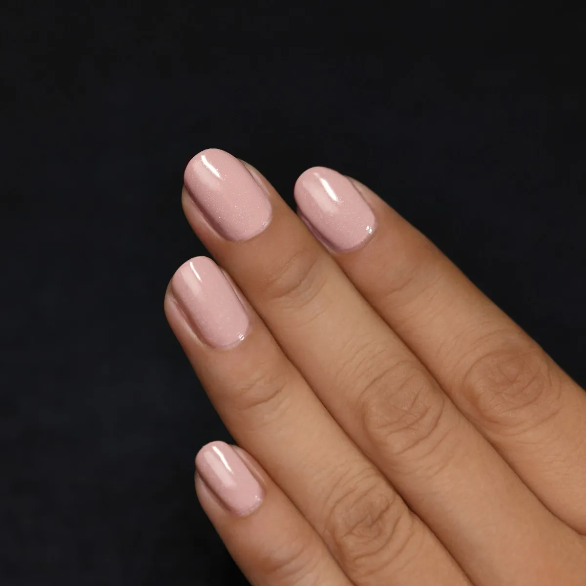 ILNP Nine to Five CEO nagellack nude rosa holo