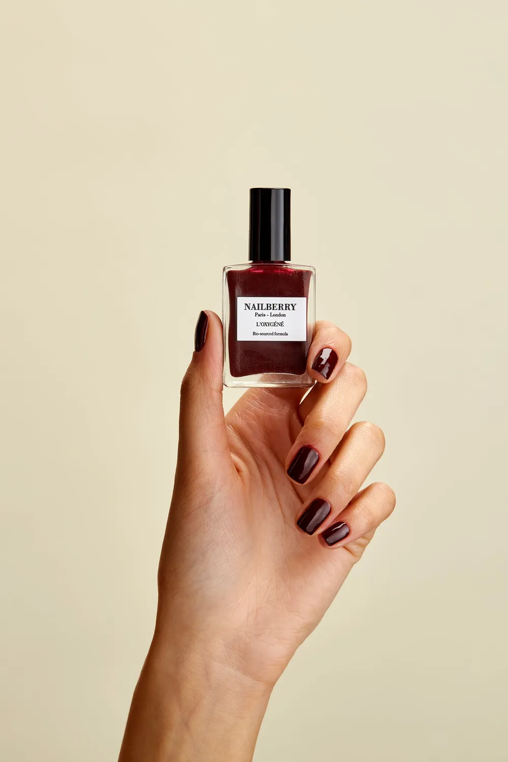 Nailberry Le Temps Des Cerises nagellack 14ml mörkröd