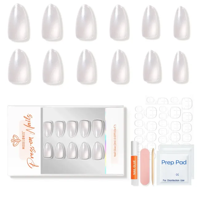 Modelones Ivory Shimmer lösnaglar vit cat eye