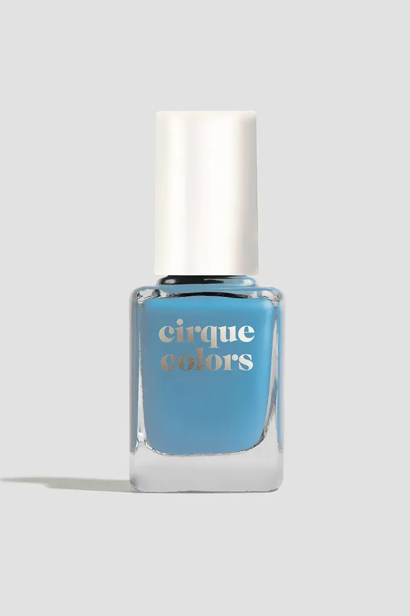 Cirque Colors Golightly nagellack ljusblå crème