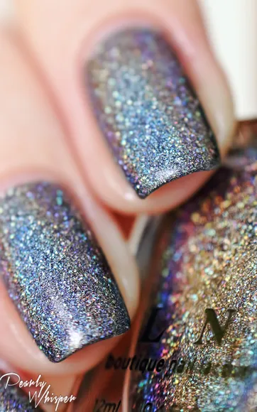 ILNP Maiden Lane nagellack mörkgrå holografiskt