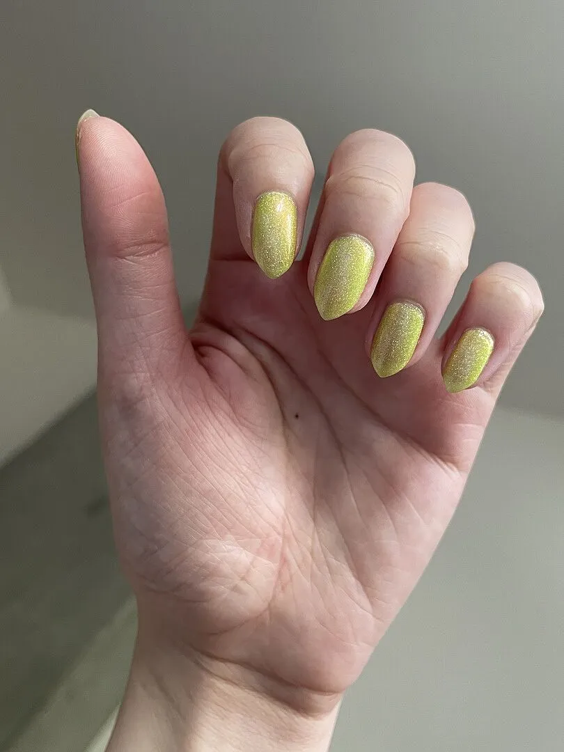 Cirque Colors You Tart nagellack holografisk syrgrön