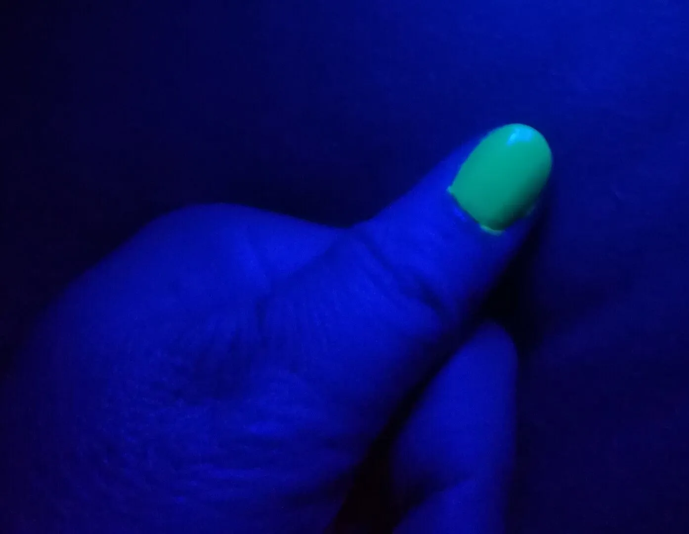 Cirque Colors Thirsty nagellack neongrön mint