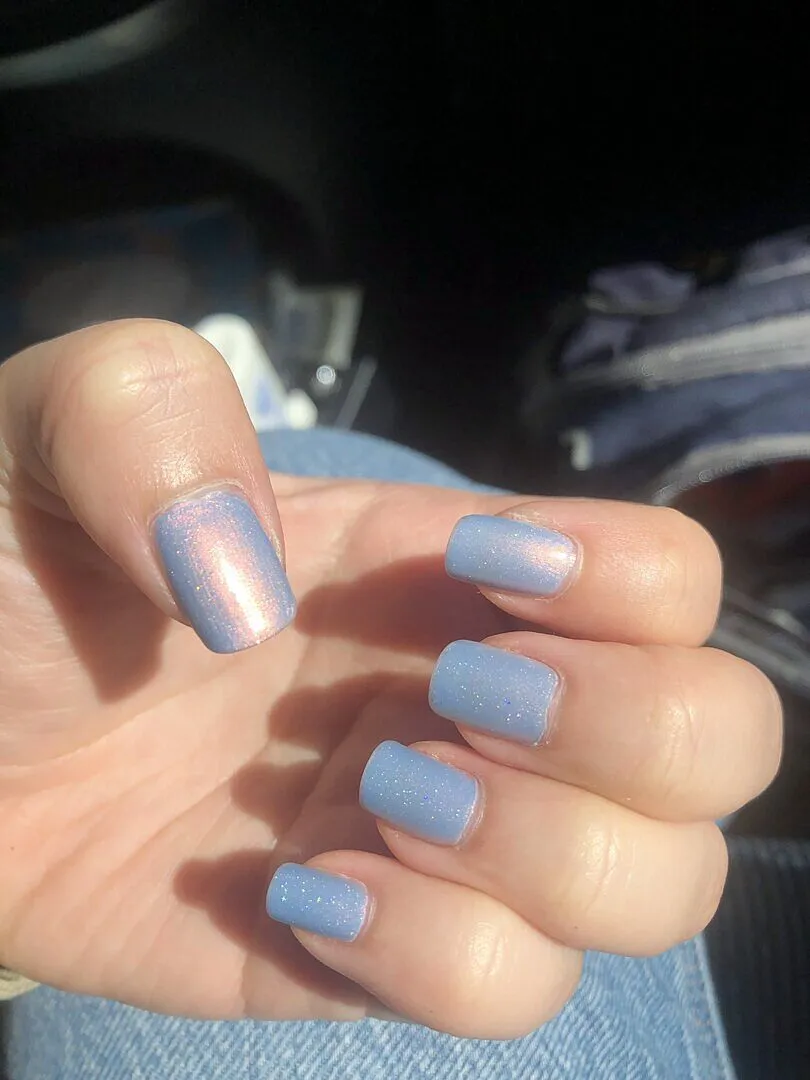 Cirque Colors Hygge nagellack sheer ljusblå kopparskimmer