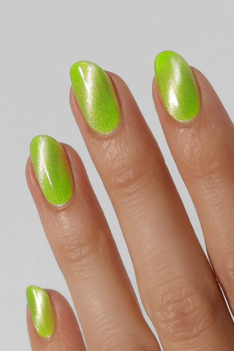 cirque colors maypole magnetlack chartreuse silver