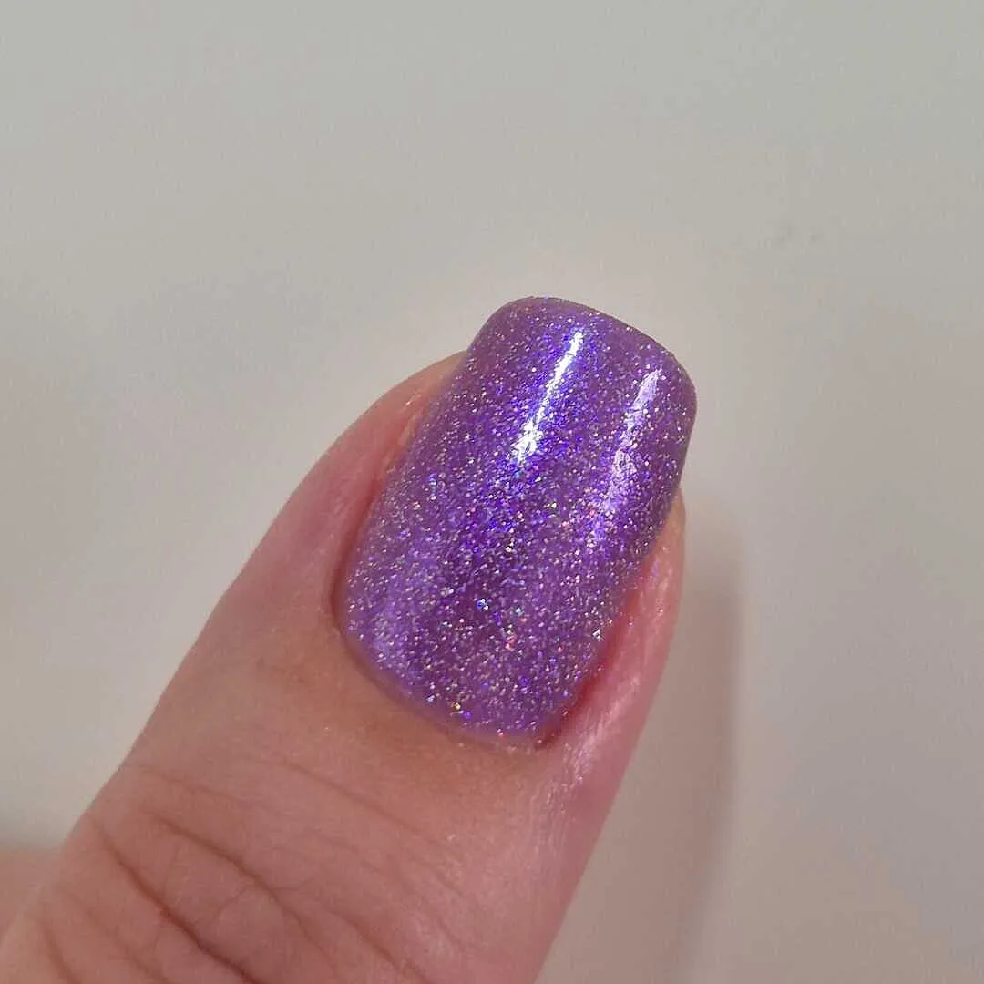 Cirque Colors Jammin Out shimmer nagellack druvlila holografisk