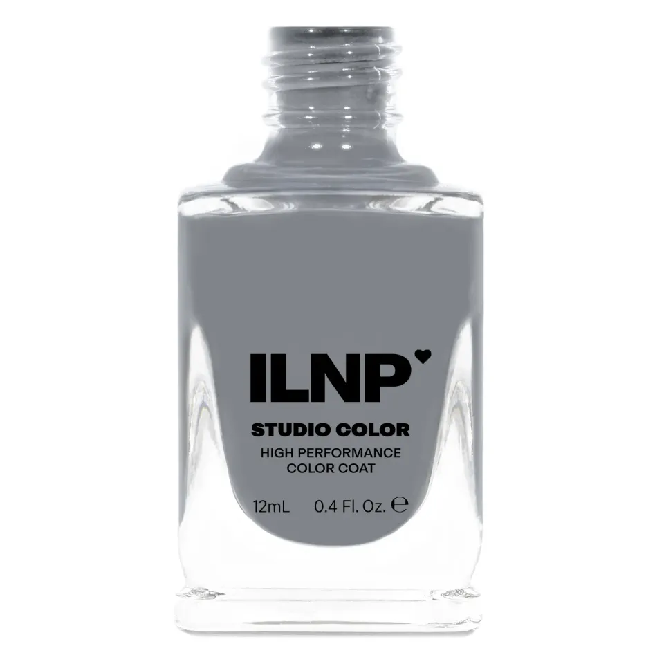 ILNP Cloudy Days nagellack krämig mellangrå