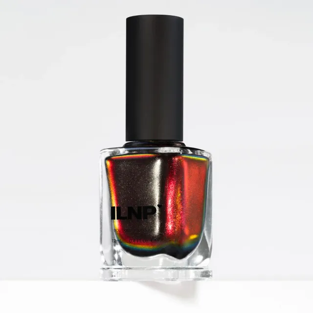 ILNP Eclipse Ultra Chrome nagellack svart med rött skifte