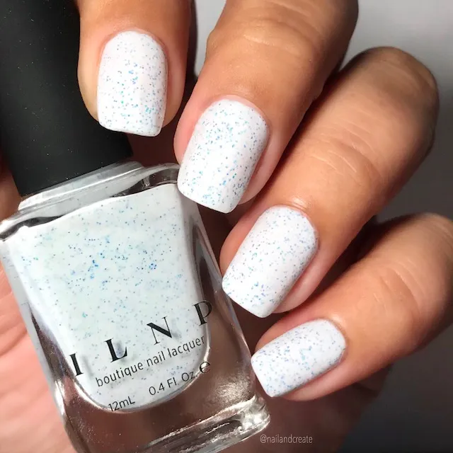 ILNP Shaved Ice nagellack vitt prickigt