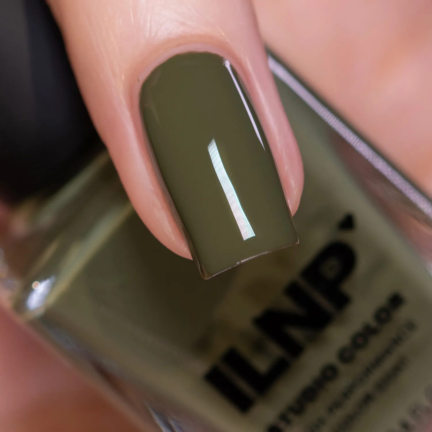 ILNP Campground Treetop nagellack mossgrönt