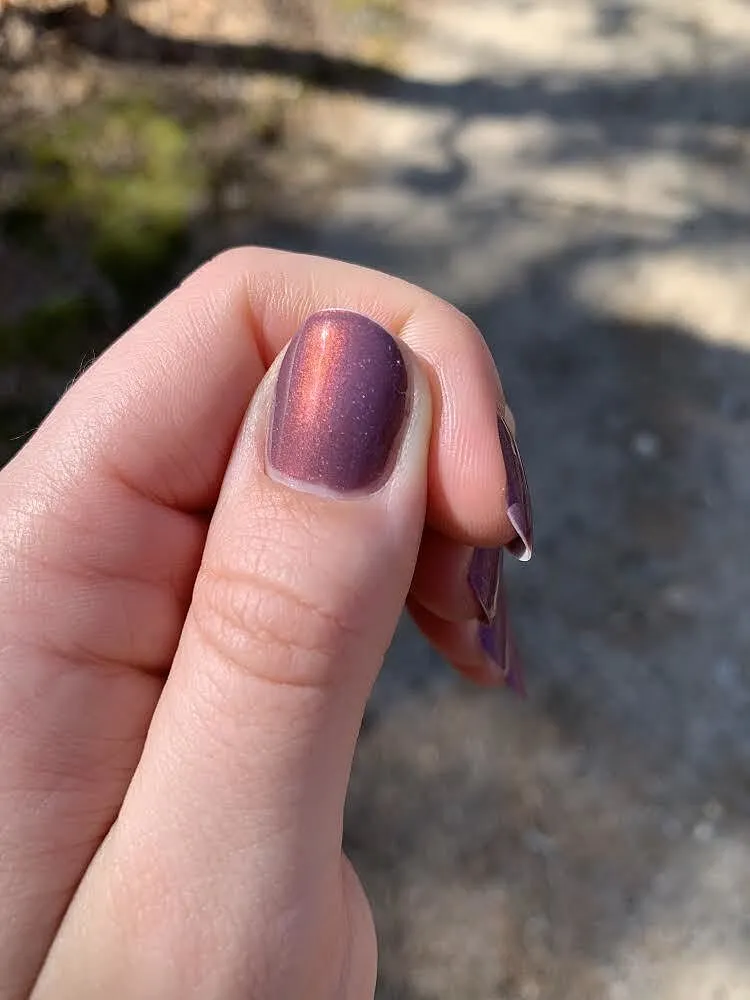 Cirque Colors Earthen nagellack brunt shimmer röd