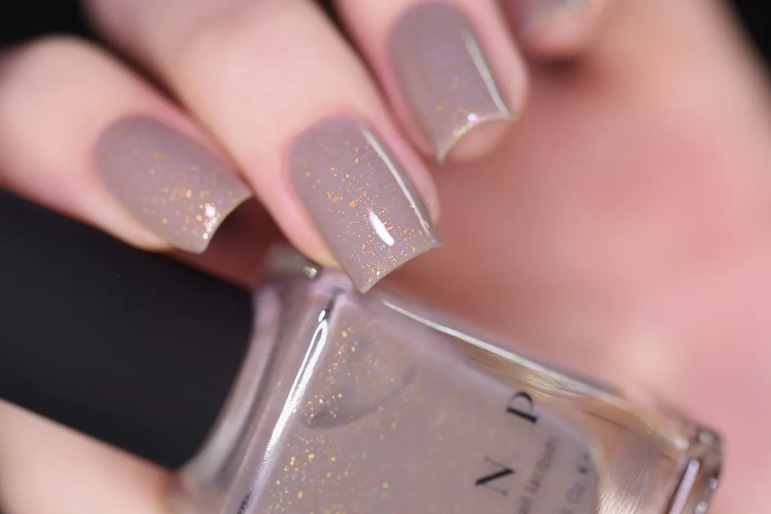 ILNP Sandcastle nagellack sandbeige koppar