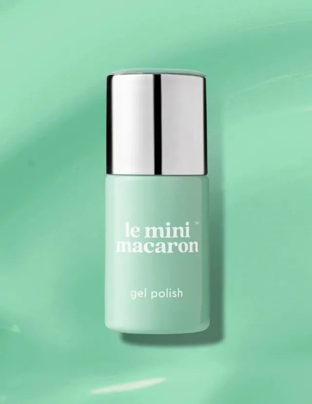 Le Mini Macaron Pistachio gellack pastell mintgrön