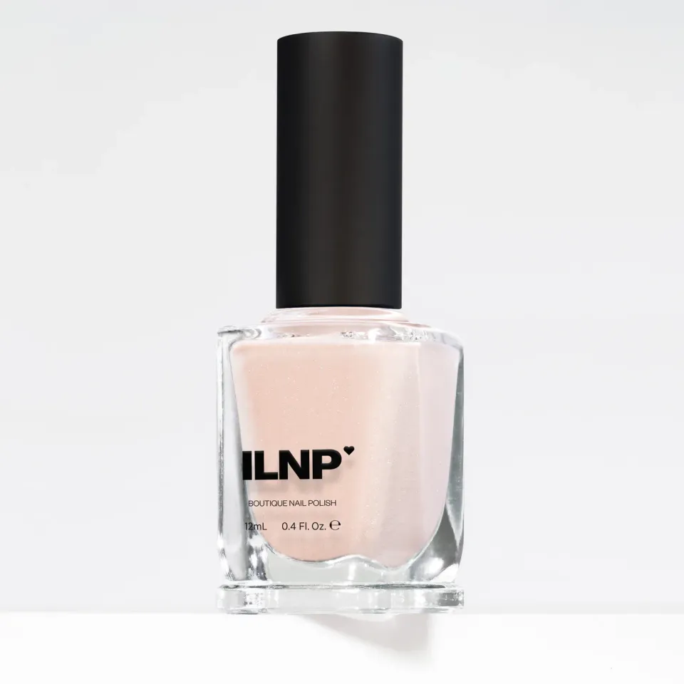 ILNP Nine to Five Rumor Has It nagellack holografiskt