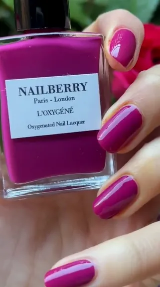 Nailberry Raspberry nagellack 14 ml täckande hallonröd