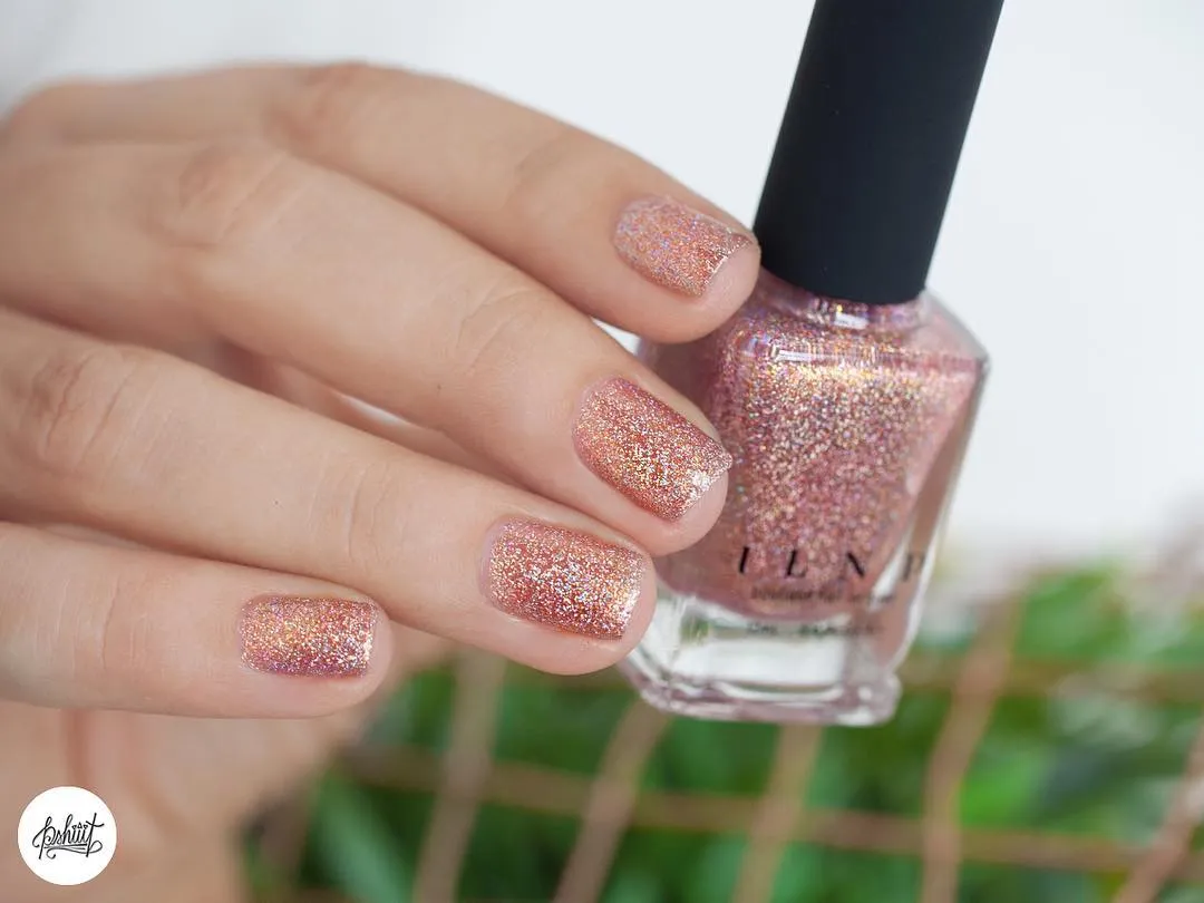ILNP That Other Girl holografiskt nagellack rosa guld
