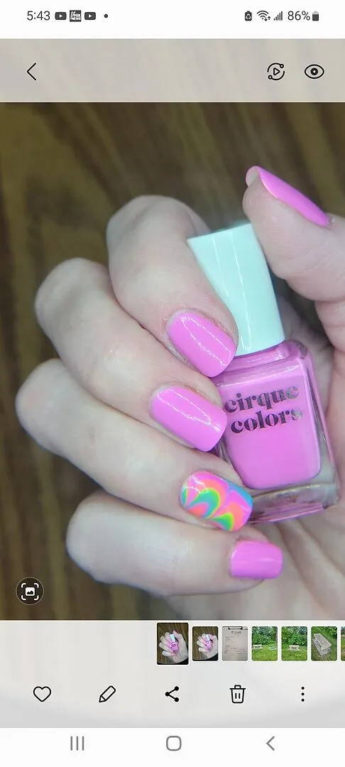 Cirque Colors Socialite neon nagellack rosa-lila crème