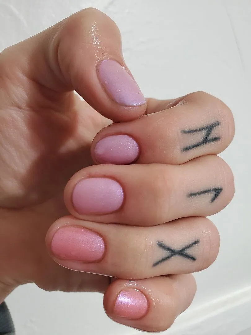 Cirque Colors Amour Propre nagellack thermal korallrosa