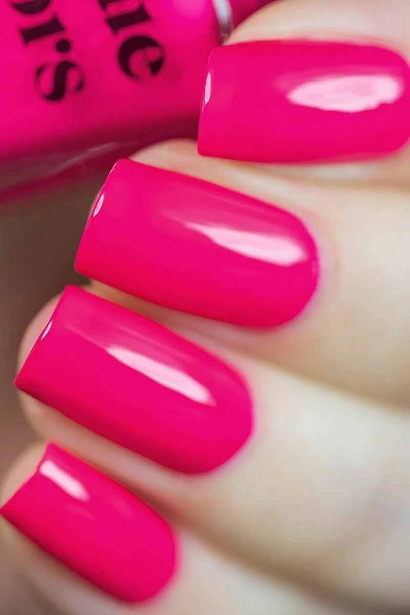 Cirque Colors Retail Therapy nagellack neonrosa satin