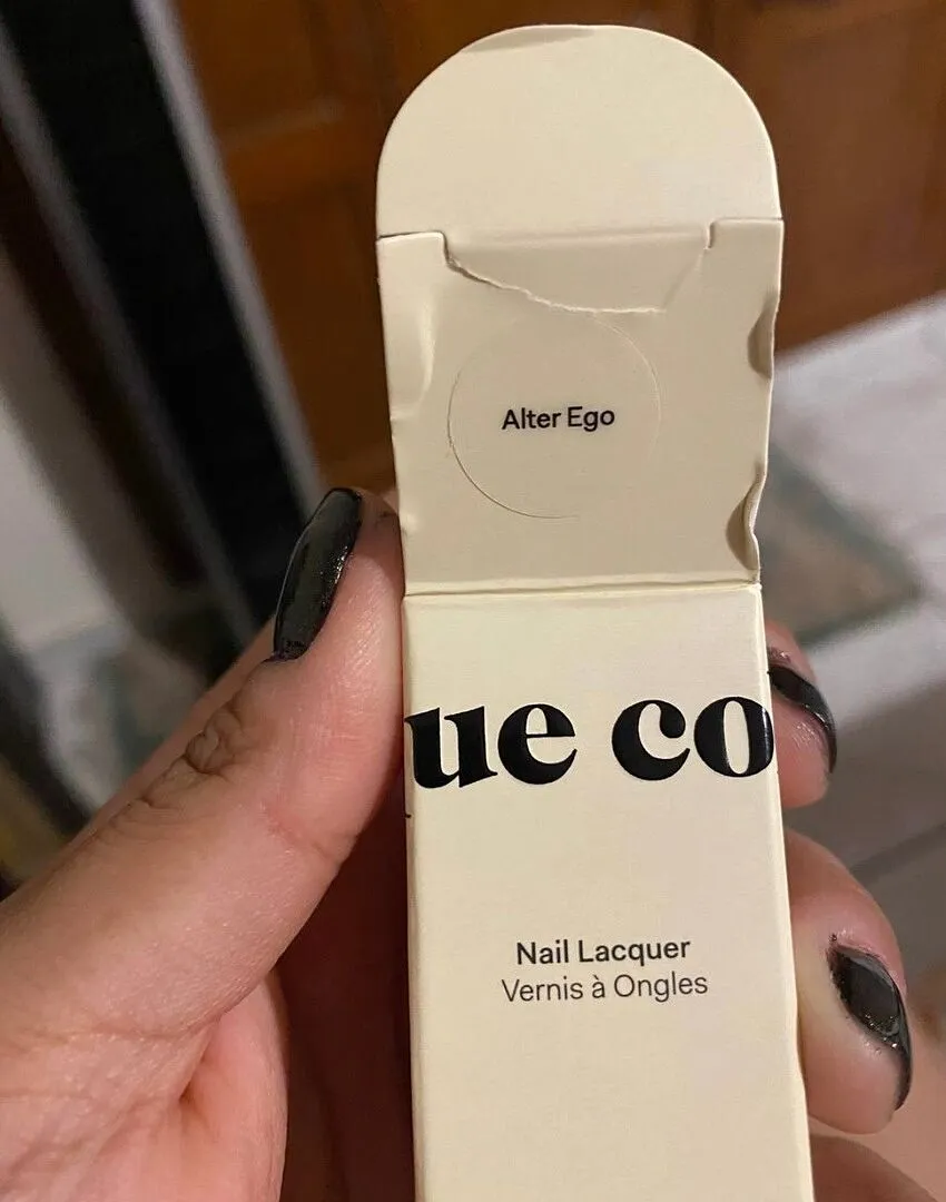 Cirque Colors Alter Ego nagellack svart holo