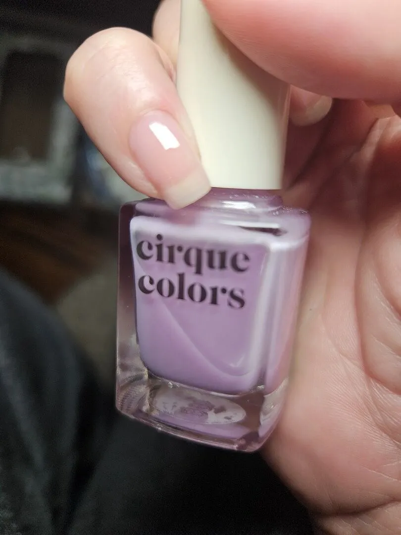 Cirque Colors Lavender Sky nagellack sheer lila