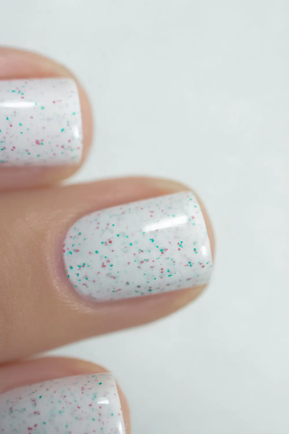 ILNP nagellack Christmas Cookie vit flakig