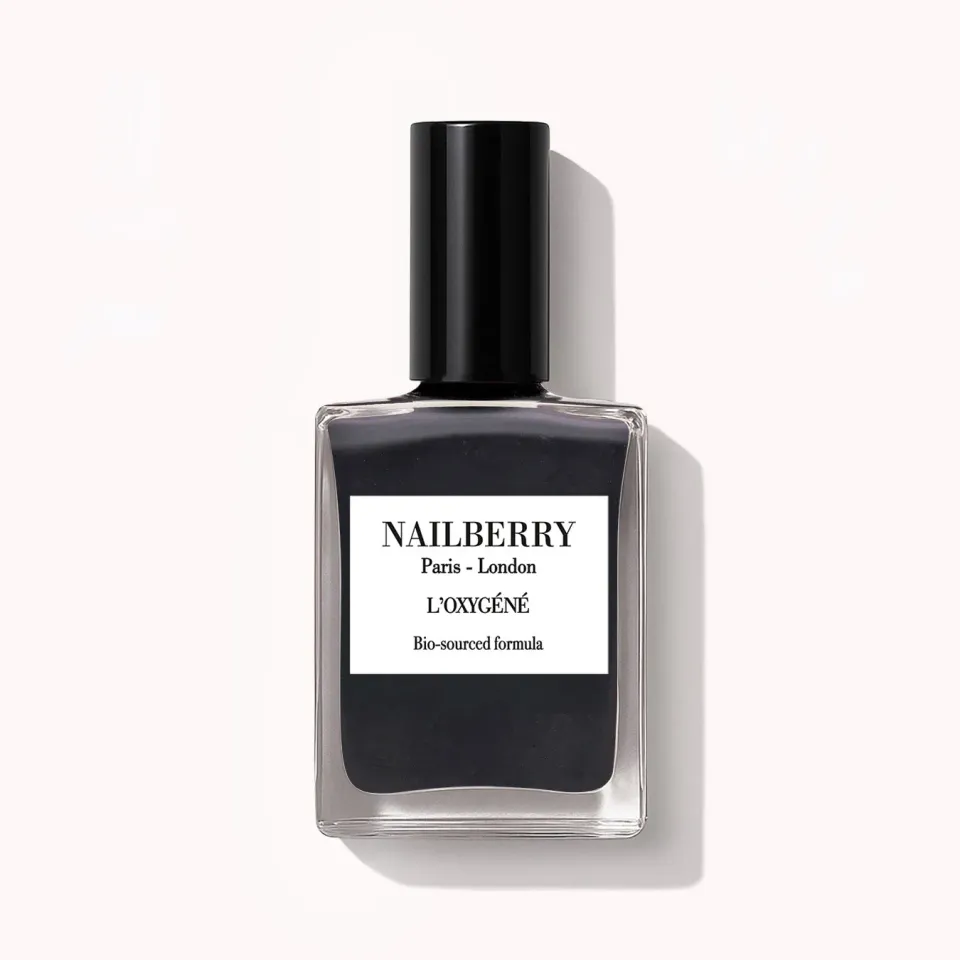 Nailberry Wild At Heart nagellack 14 ml mjuk svart