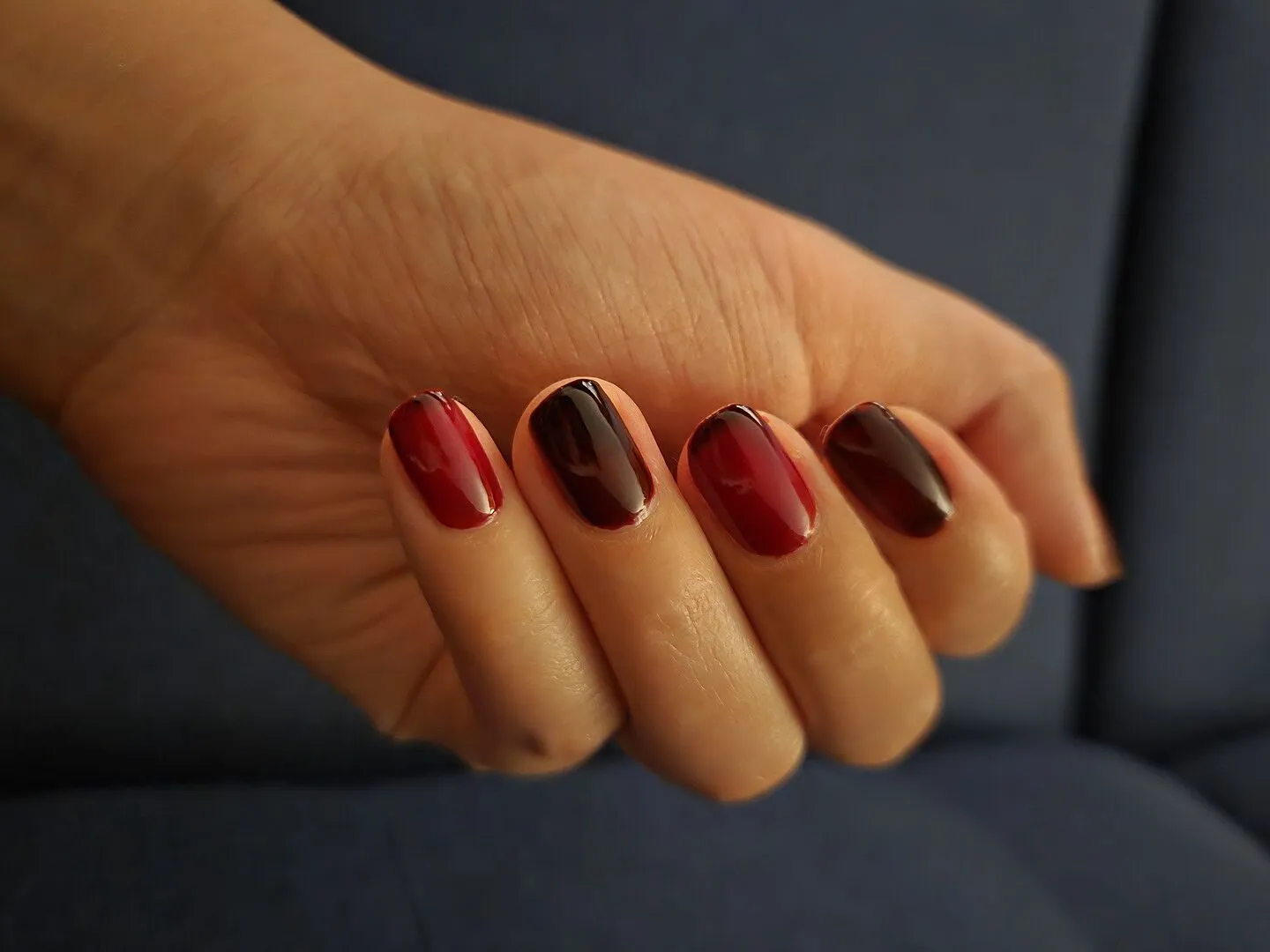 Cirque Colors Rothko Red nagellack thermal kall-varm