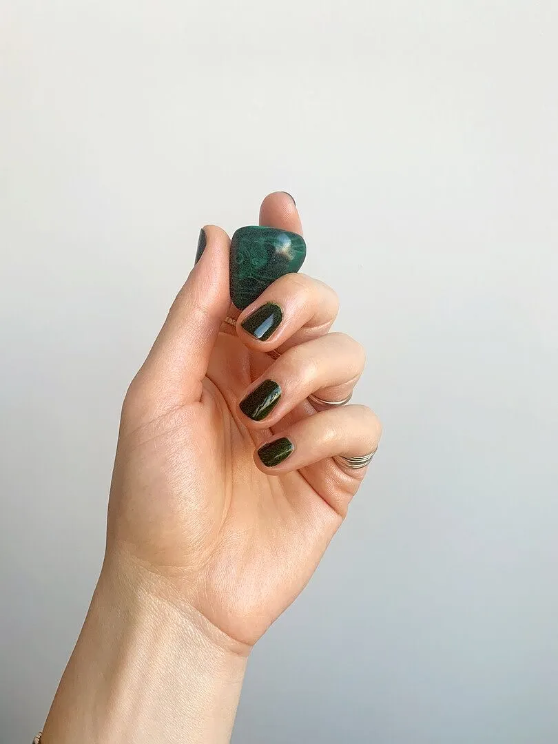 Cirque Colors McKittrick nagellack mörkgrön crème