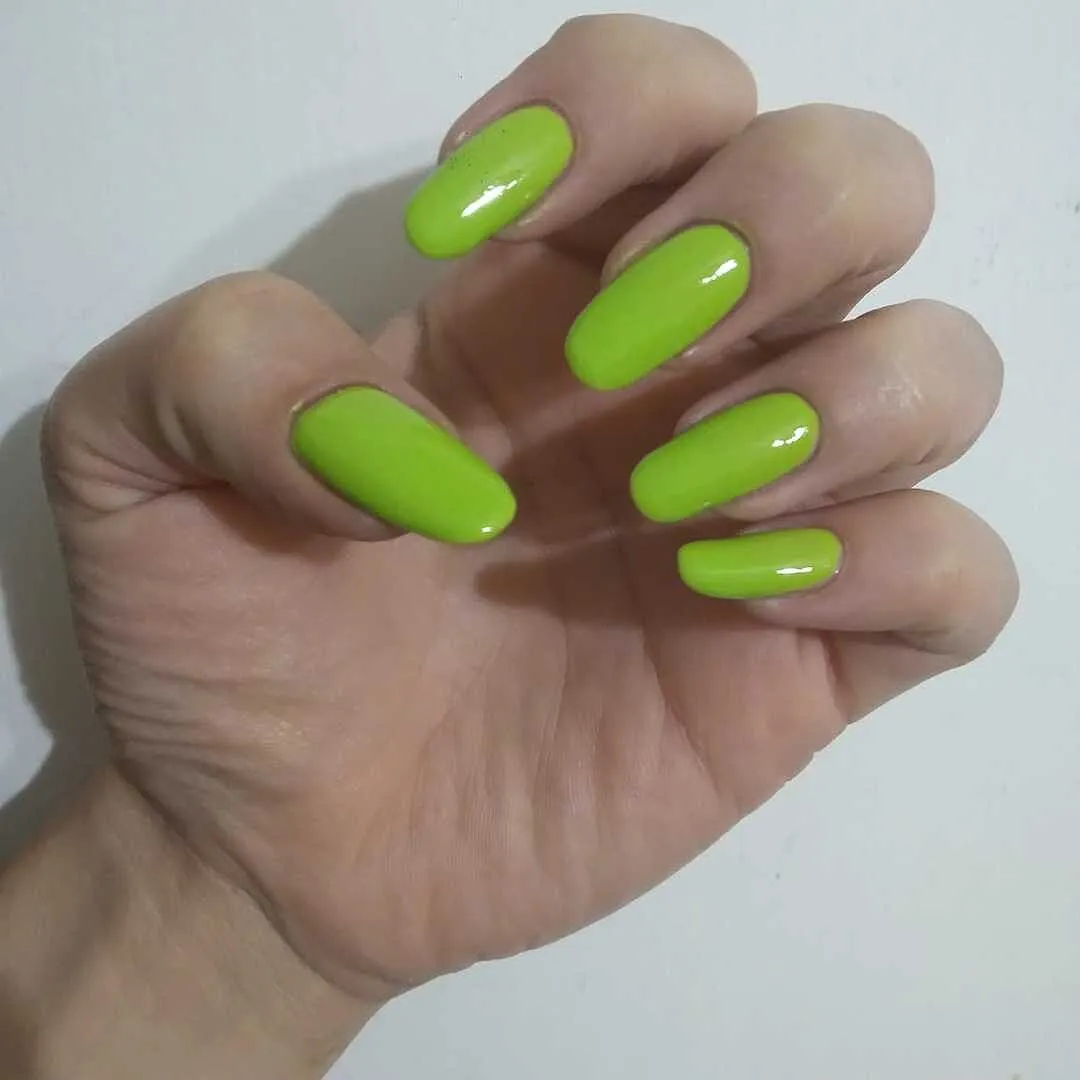 Cirque Colors Phantom Glow topplack självlysande grön
