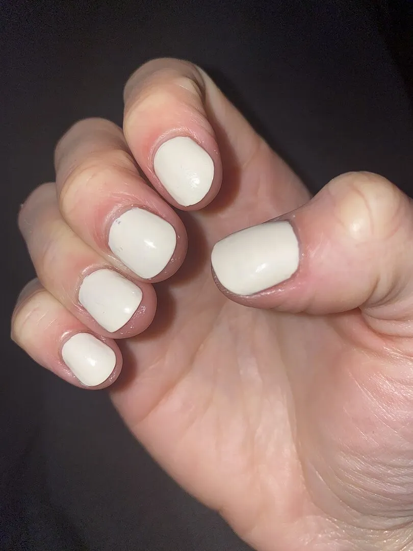 Cirque Colors Don't Forget the Cannoli nagellack beige-vit crème