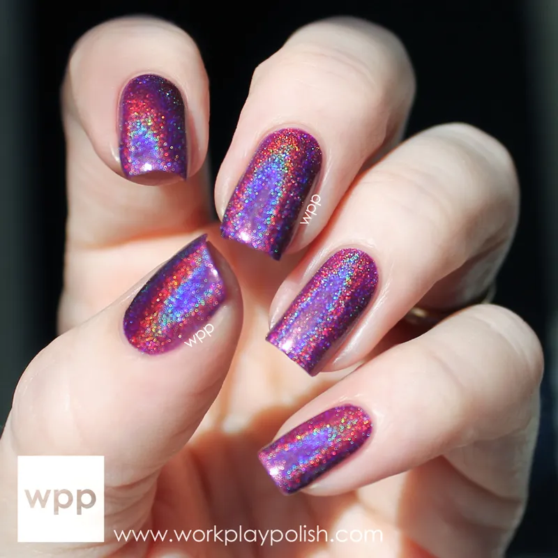 ILNP Kings & Queens nagellack bordeaux ultra holo