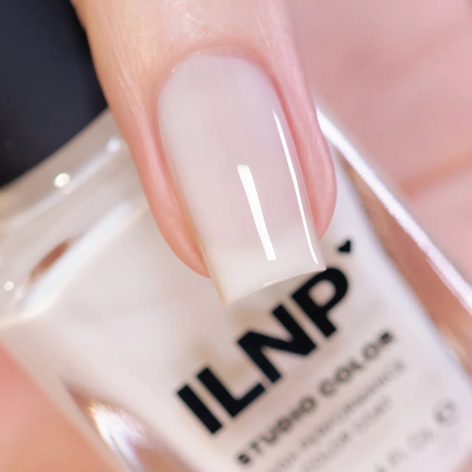 ILNP Sweet Escape Coconut Cream nagellack vit sheer