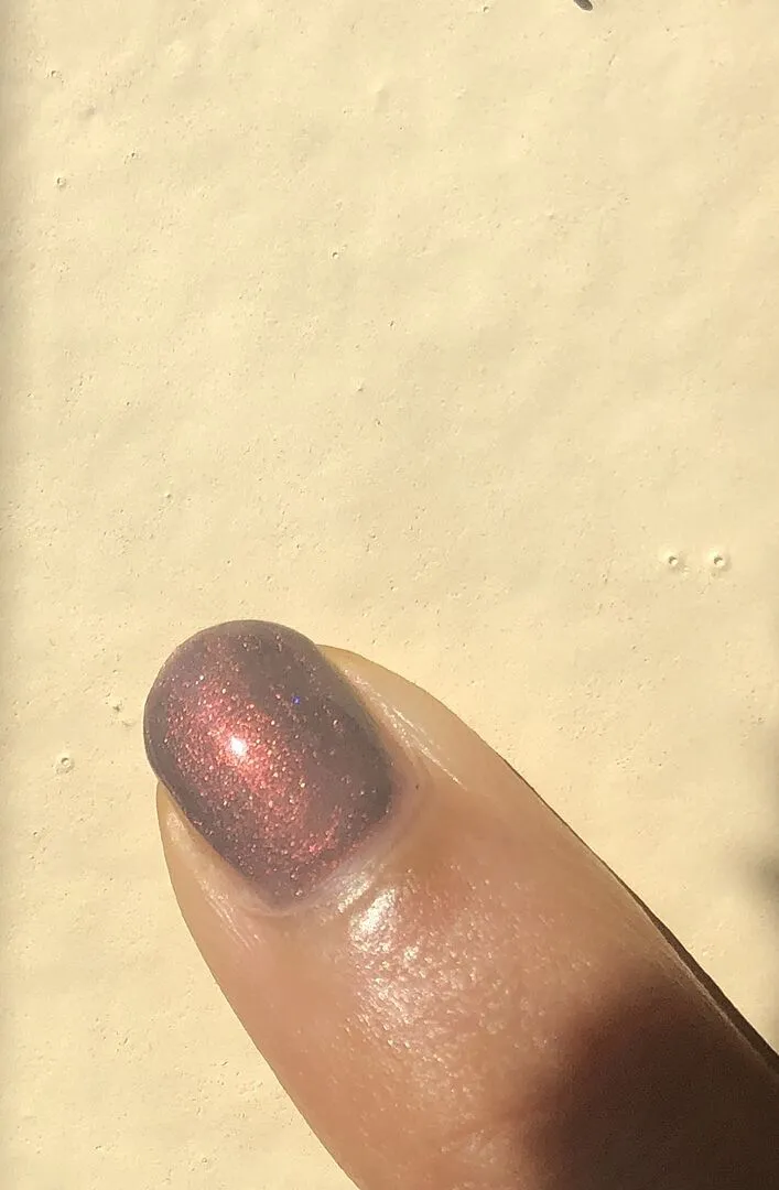 Cirque Colors Earthen nagellack brunt shimmer röd