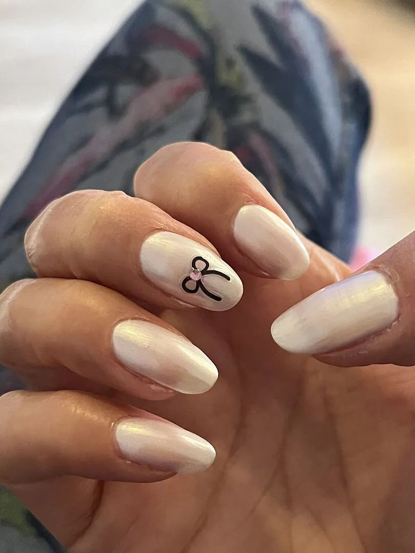 Cirque Colors Sylph nagellack vit pärlglans