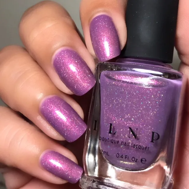 ILNP Charlotte nagellack ljus orkide med guldskimmer