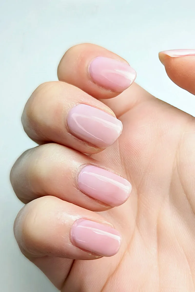 Cirque Colors Odette nagellack ljusrosa jelly