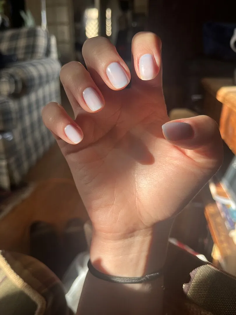 Cirque Colors Morningtide nagellack ljusblå sheer
