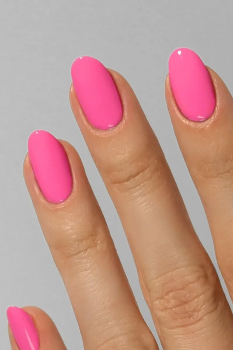 Cirque Colors Valley of the Dolls nagellack neonrosa